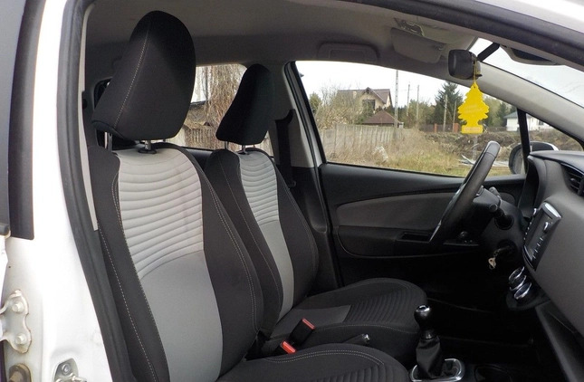 Toyota Yaris cena 24900 przebieg: 53685, rok produkcji 2018 z Skała małe 301